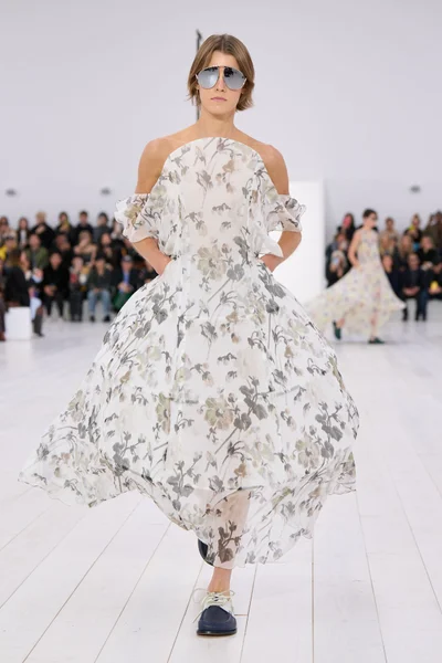 Look 1